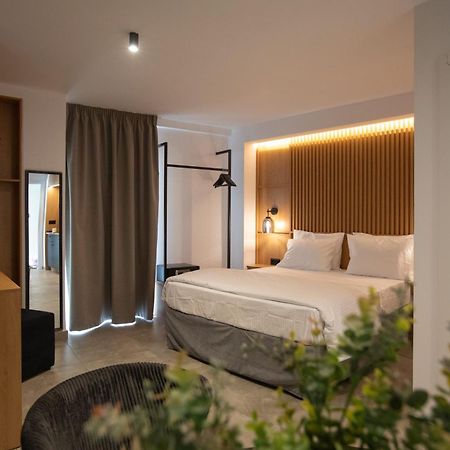 Griffin Suites Heraklion  Bagian luar foto