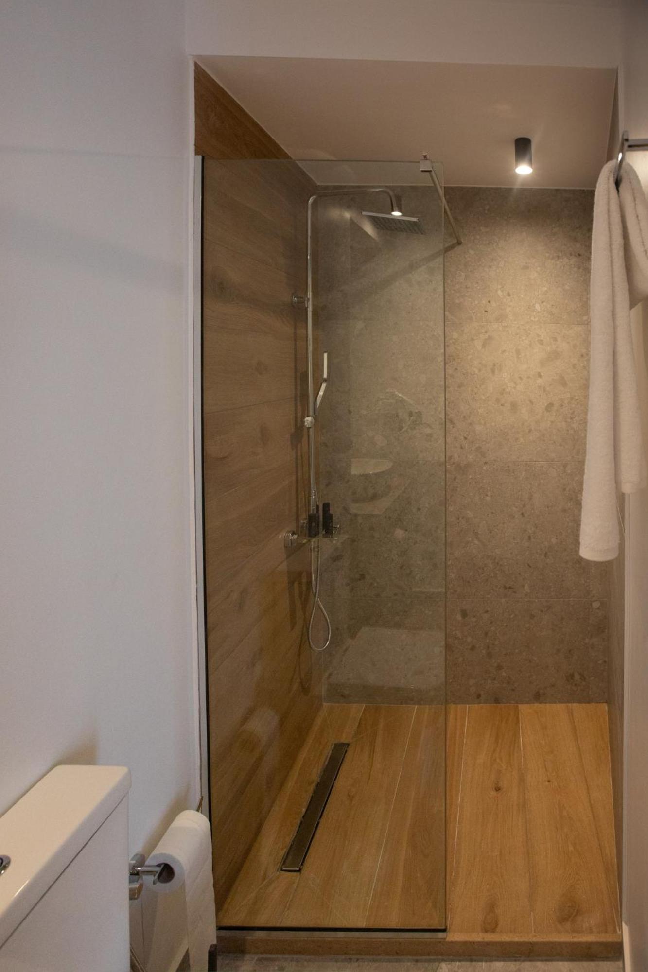 Griffin Suites Heraklion  Bagian luar foto