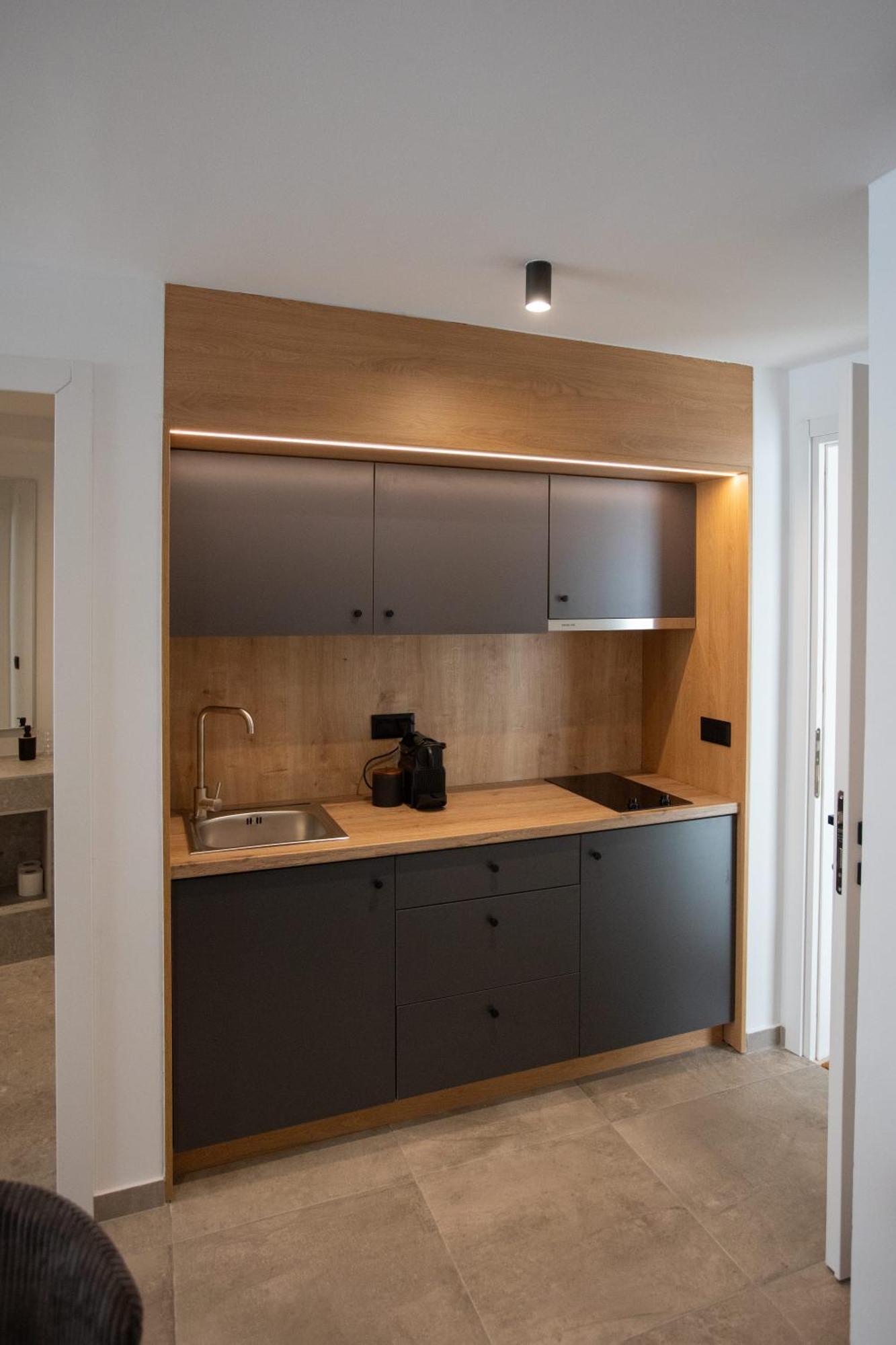 Griffin Suites Heraklion  Bagian luar foto