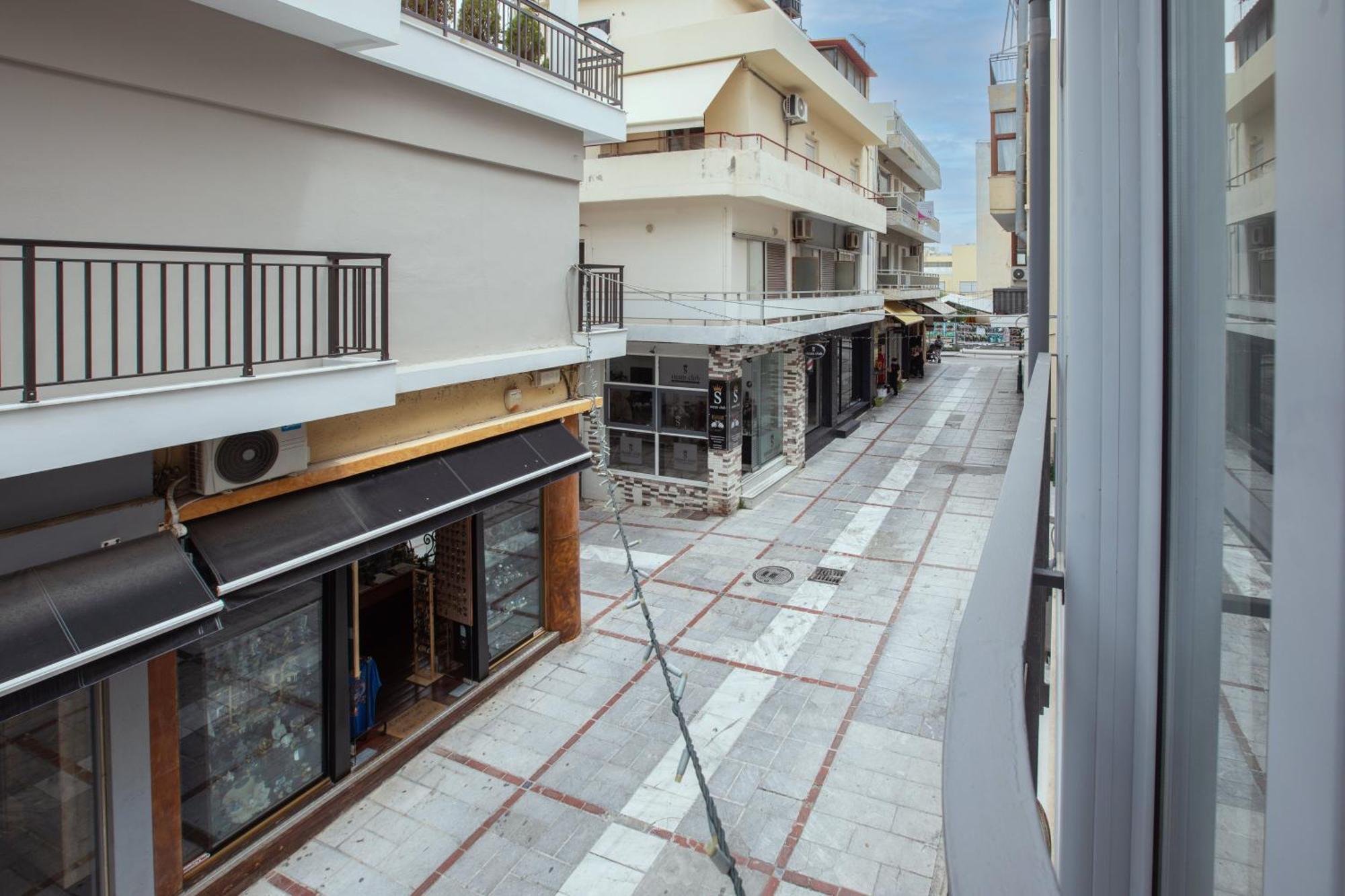Griffin Suites Heraklion  Bagian luar foto