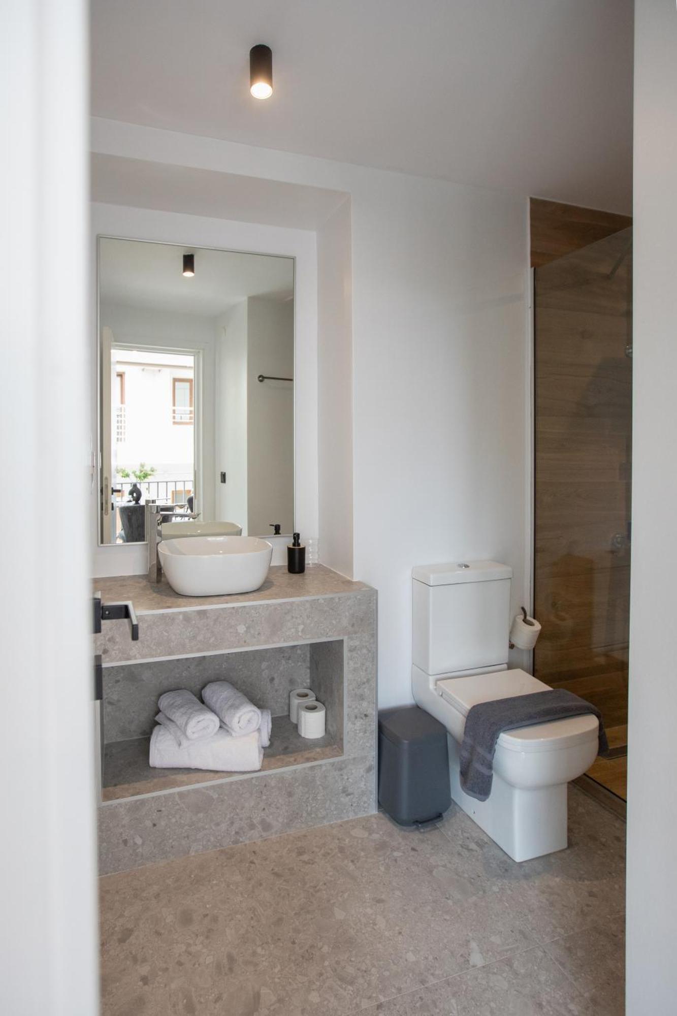 Griffin Suites Heraklion  Bagian luar foto