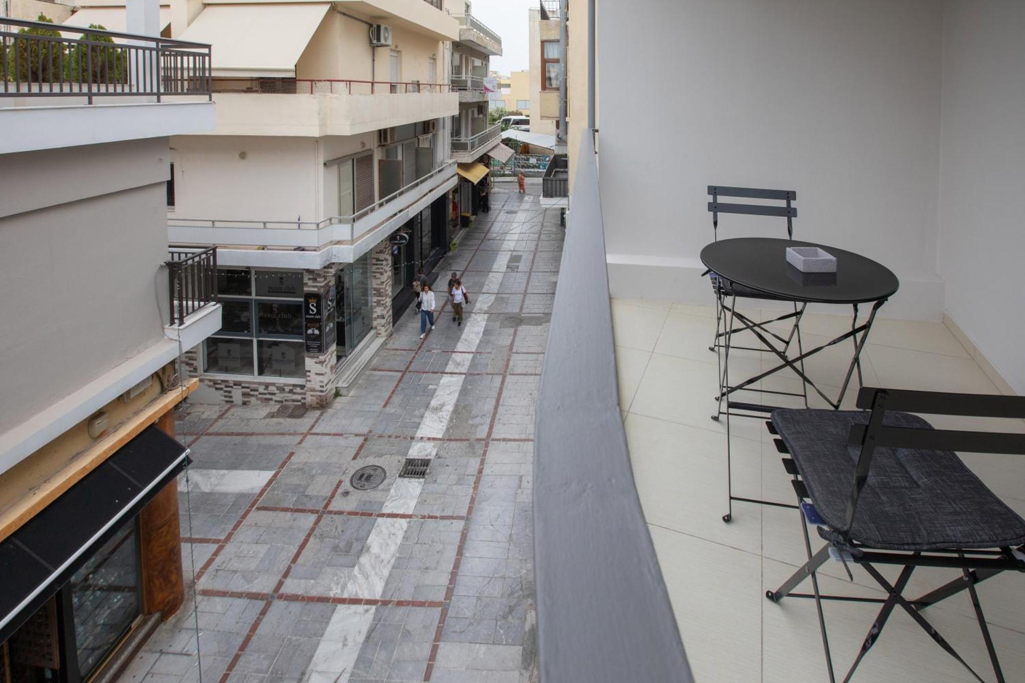 Griffin Suites Heraklion  Bagian luar foto
